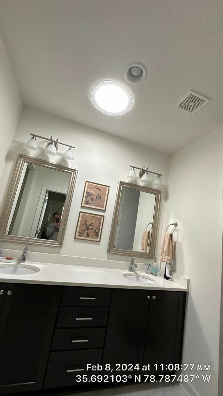 14-inch TMR Sun Tunnel in bathroom