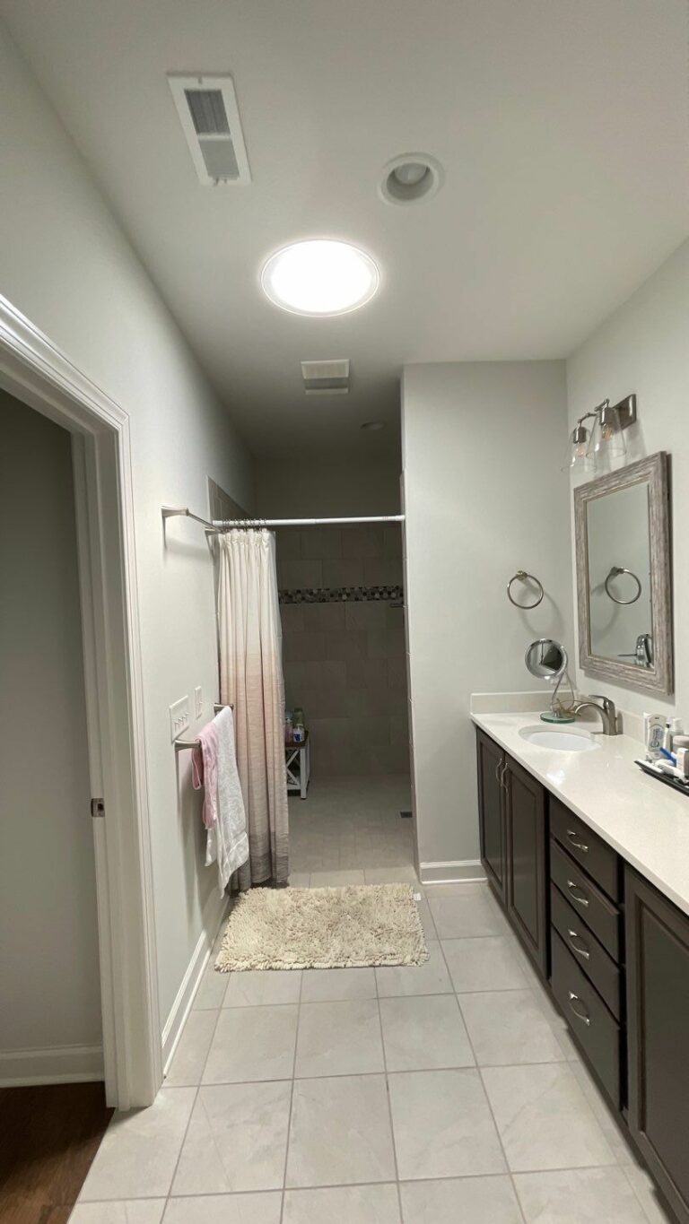 VELUX 14-TMR Sun Tunnel bathroom application