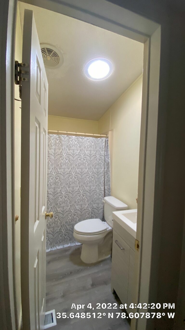 VELUX 1-inch Sun Tunnel bathroom application